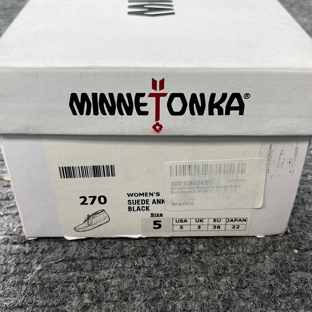 Minnetonka Women’s Suede Black Ankle Boot (3179) - Picture 8 of 8